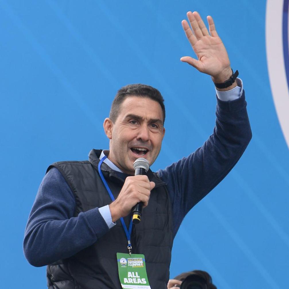 "Ecco la mia destra". Vannacci lancia il manifesto di "Futuro nazionale"