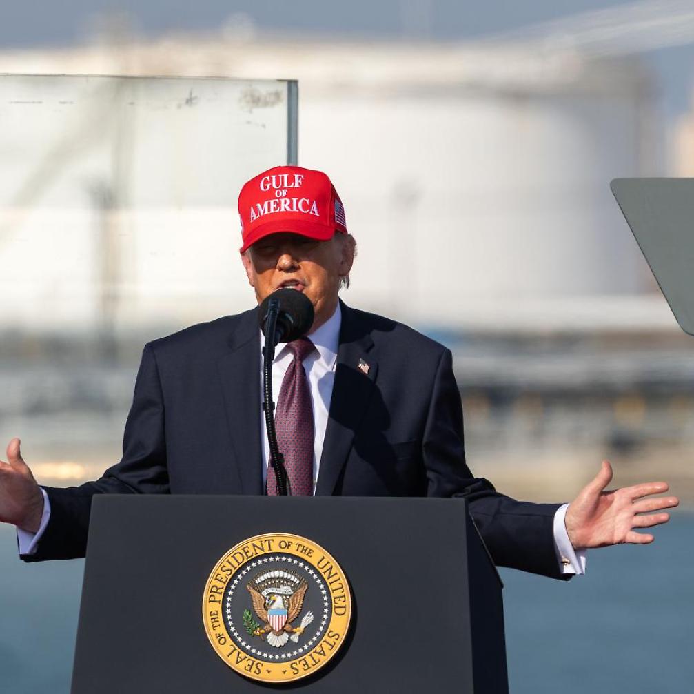 Trump agli iraniani: "&Egrave; l'ora della libert&agrave;, prendetevi il governo"