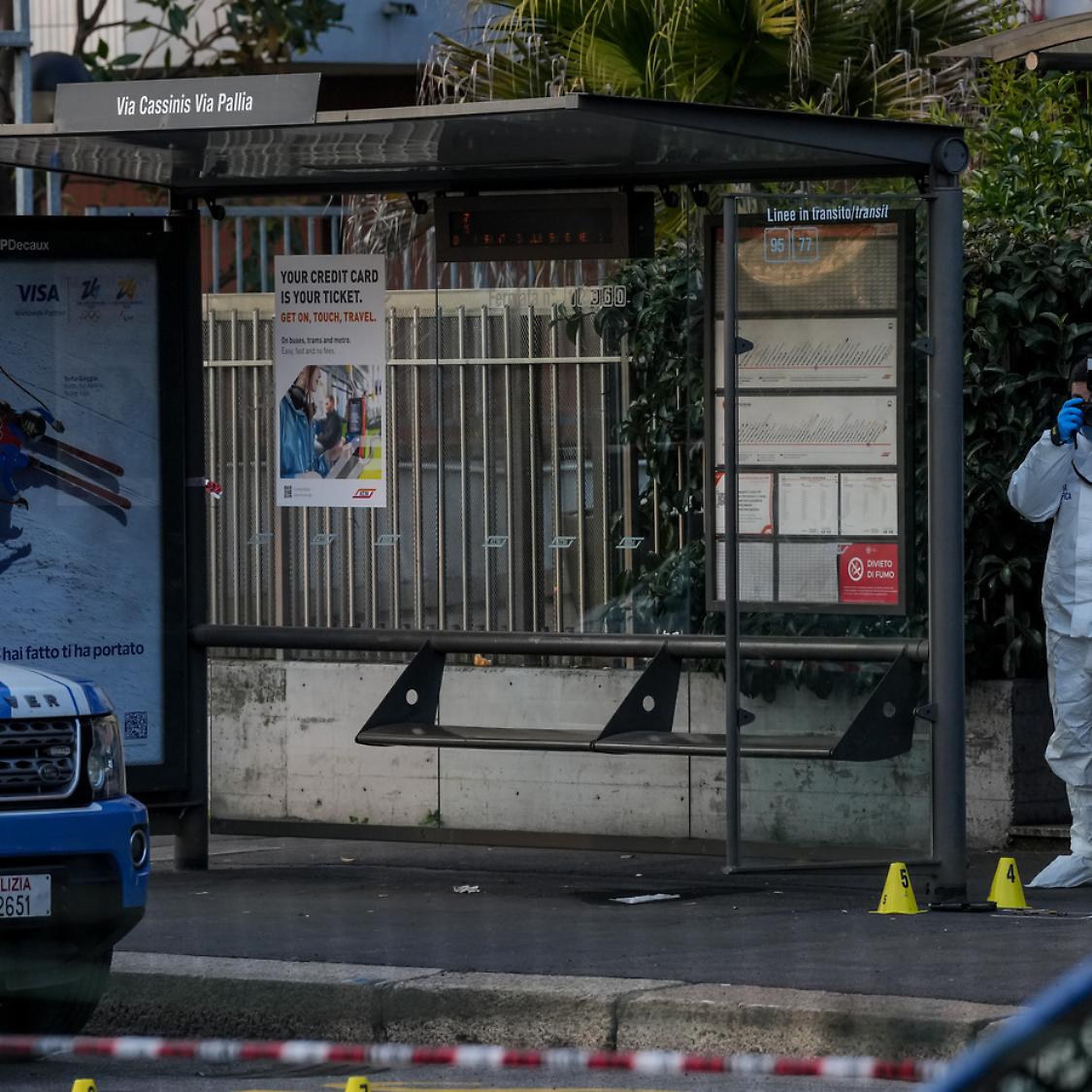 Testimone smonta la &ldquo;legittima difesa&rdquo;: &laquo;Nessuna arma&raquo;. E i colleghi cambiano versione