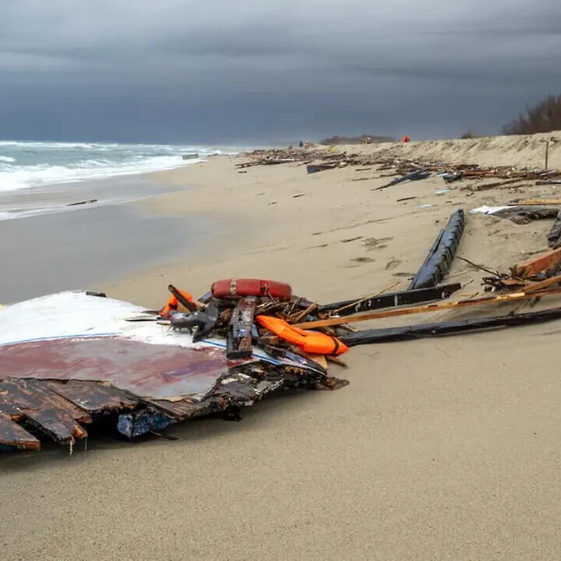 Migranti, meno sbarchi ma pi&ugrave; morti in mare