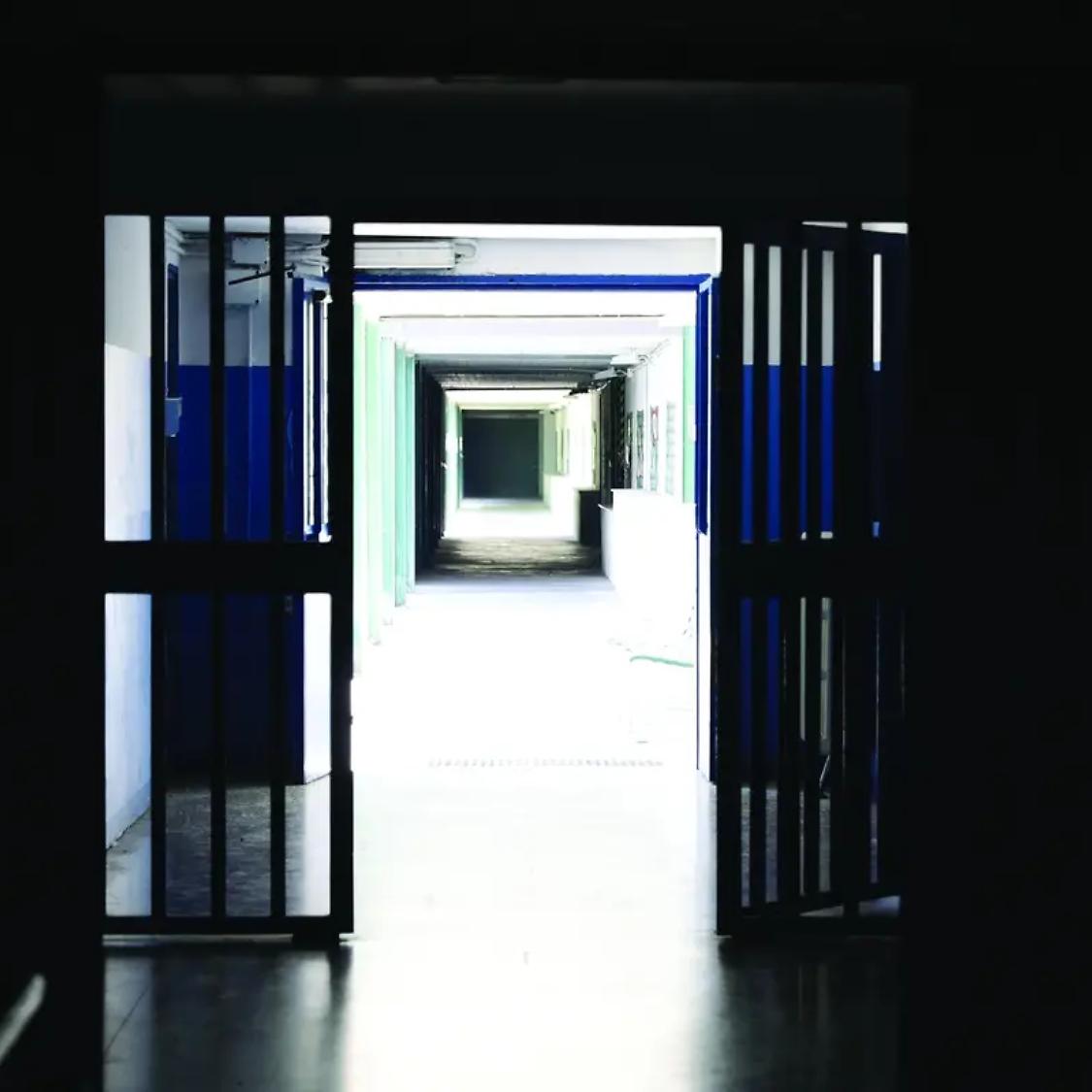 A Parigi fa pi&ugrave; clamore un&rsquo;evasione che i 140 suicidi nelle carceri...