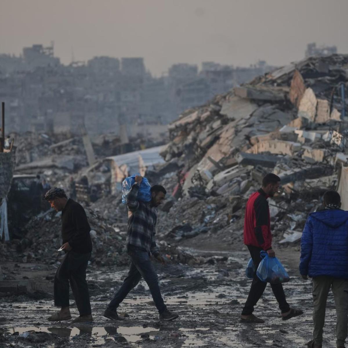 Gaza, nuovi raid israeliani: almeno 12 morti nonostante la tregua