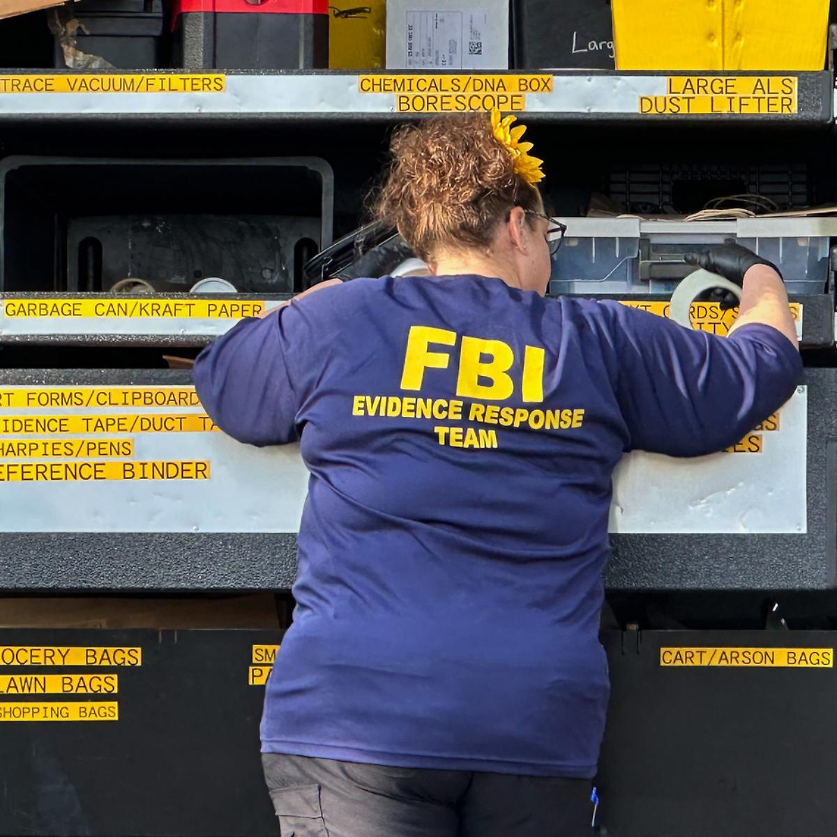 Fbi, Dea e ICE violano privacy e telefoni per &ldquo;cercare reati&rdquo;