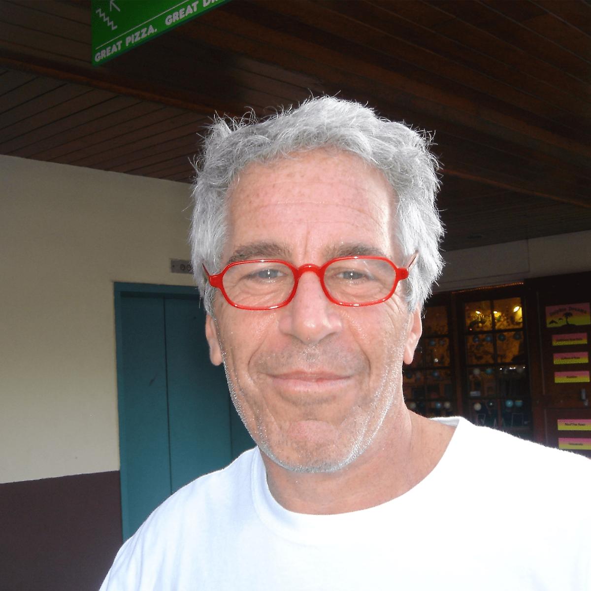 Dossier Epstein, il New York Times: &laquo;Manca memorandum Fbi su accuse che coinvolgono Trump&raquo;