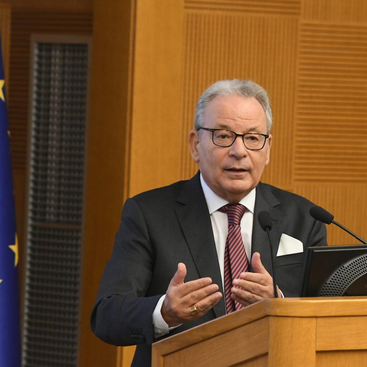 Carlo Curti Gialdino