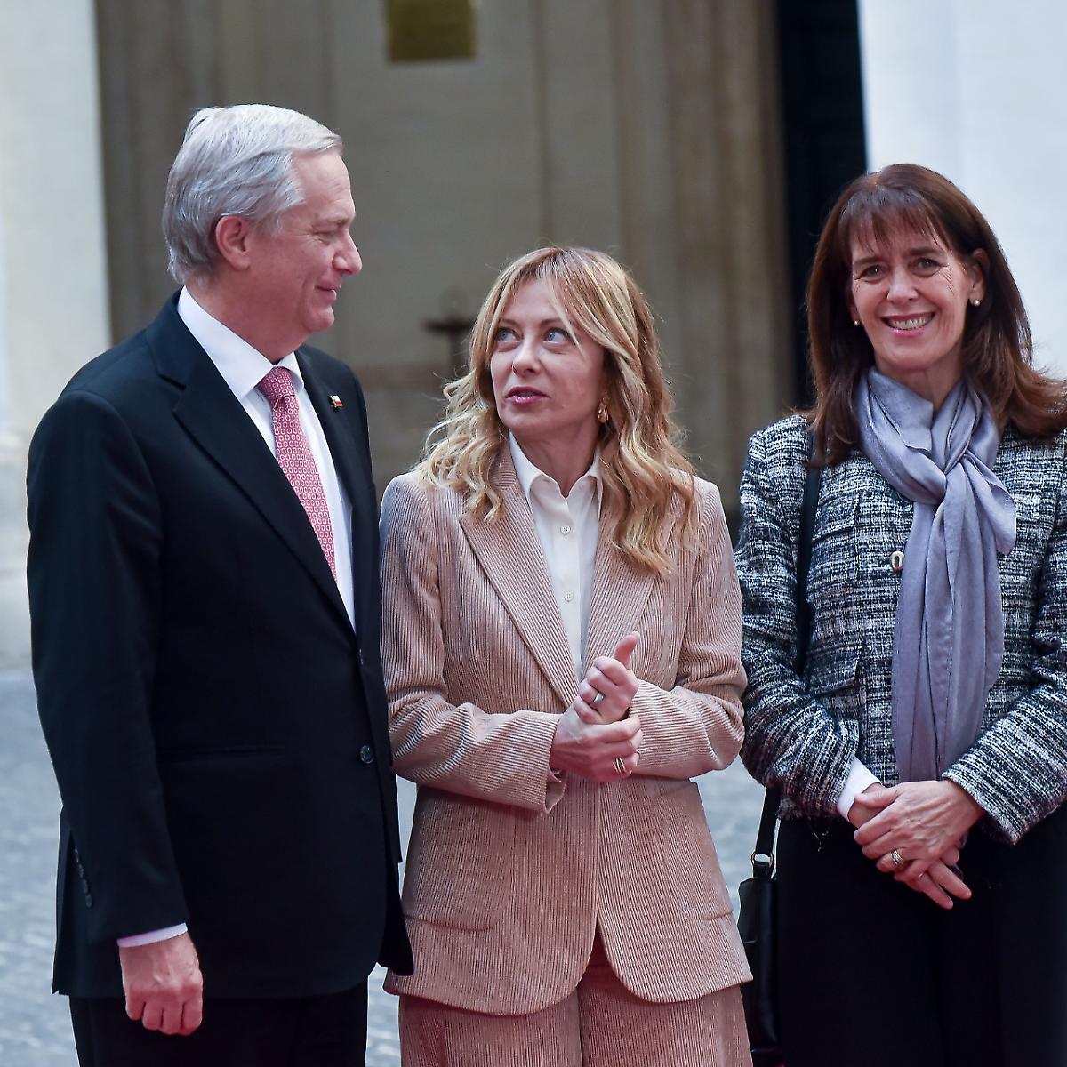 Kast giura da presidente del Cile e apre la stagione dell&rsquo;ultradestra