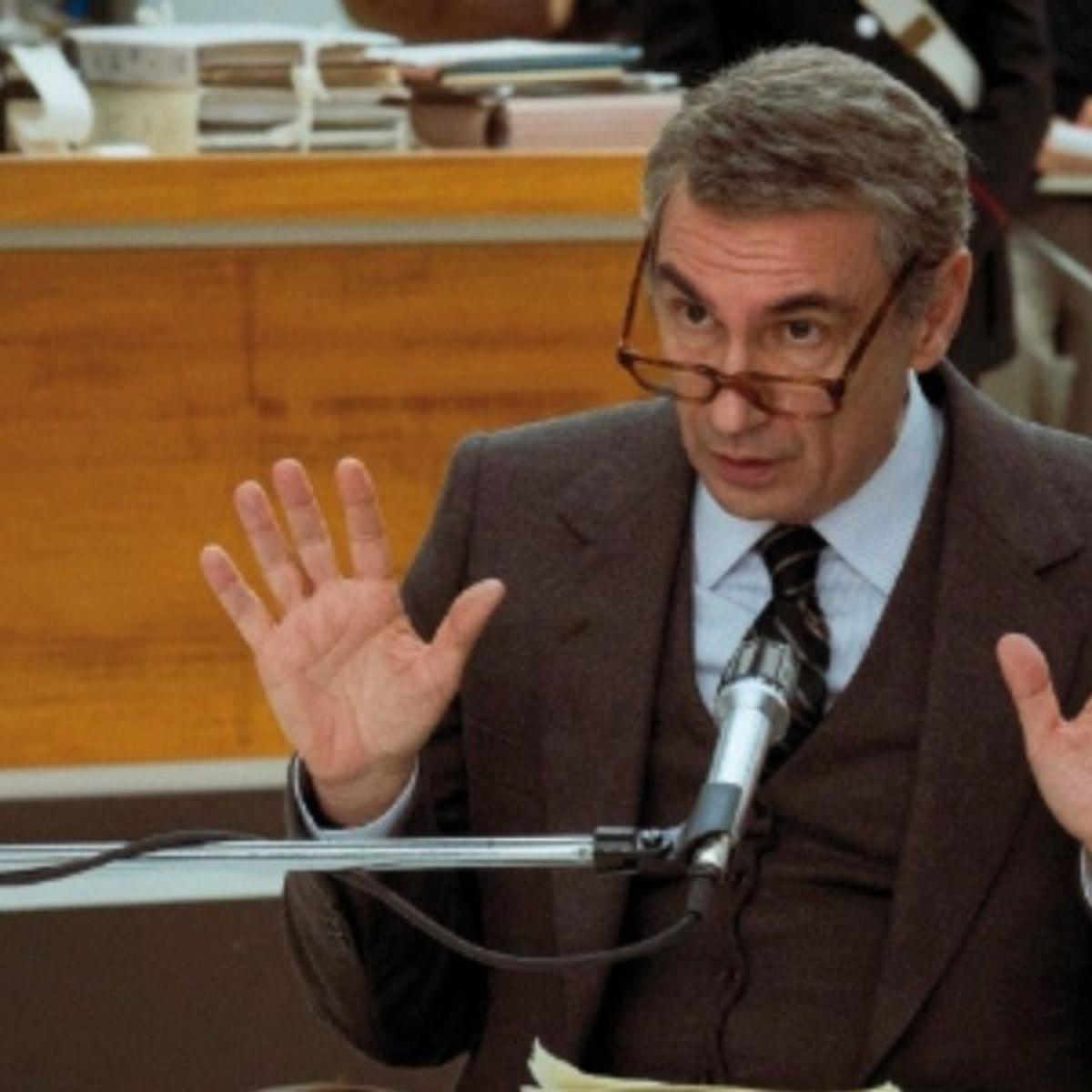 La lezione dell&rsquo;orrore giudiziario del caso Tortora che rivive nella serie di Bellocchio