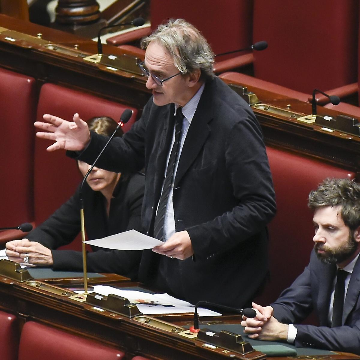 Caso Bartolozzi, Bonelli attacca la destra dopo la sospensione