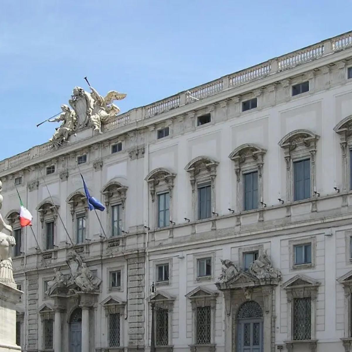 Tfs, la Consulta valuta legittimit&agrave; di differimento e rateizzazione