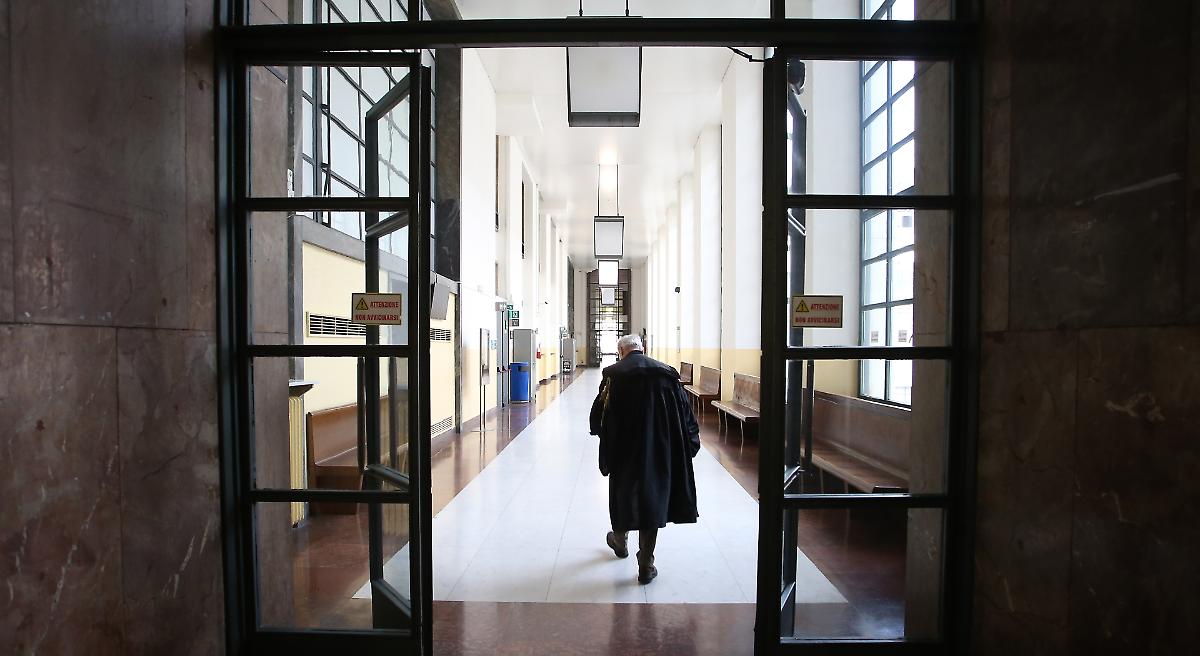 &laquo;Patrocinio a spese dello Stato: a pagare il conto non sia l'avvocatura&raquo;