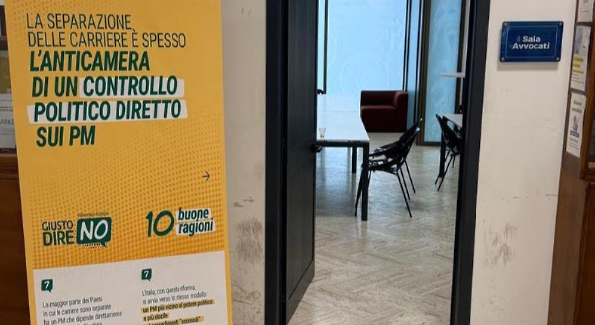 Il Partito Radicale al Quirinale: &laquo;Stop ai manifesti del No nei tribunali, serve un intervento di Mattarella&raquo;