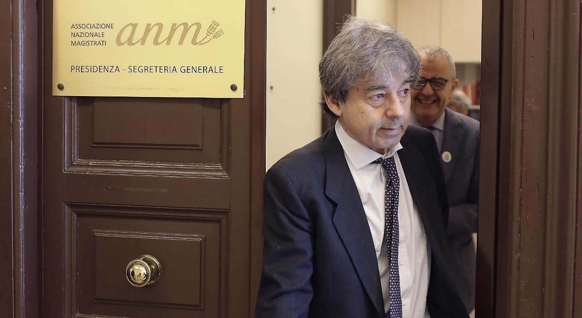 Comitato per il S&igrave;: &laquo;Anm occupa il sesto piano della Cassazione, &egrave; legittimo?&raquo;