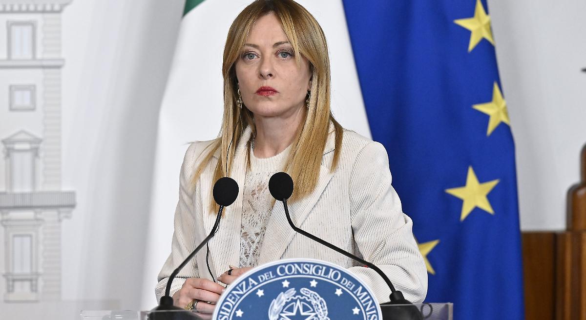 Meloni: &laquo;Non siamo in guerra&raquo; e nessuna richiesta Usa per basi italiane