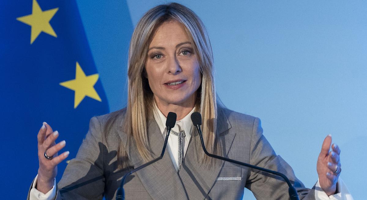 Meloni spinge sul S&igrave;: &laquo;Riforma decisiva, se salta ora non avremo un&rsquo;altra occasione&raquo;