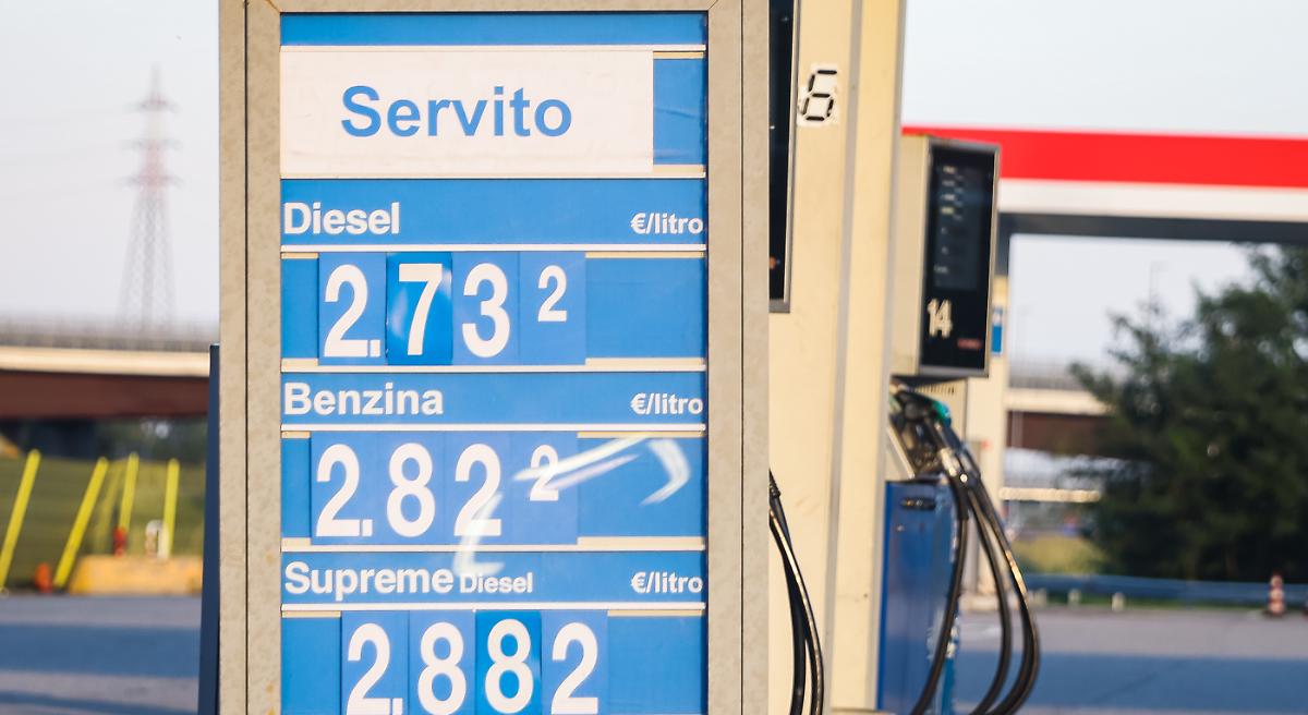 Carburanti e bollette, il governo accelera su decreto e accise mobili
