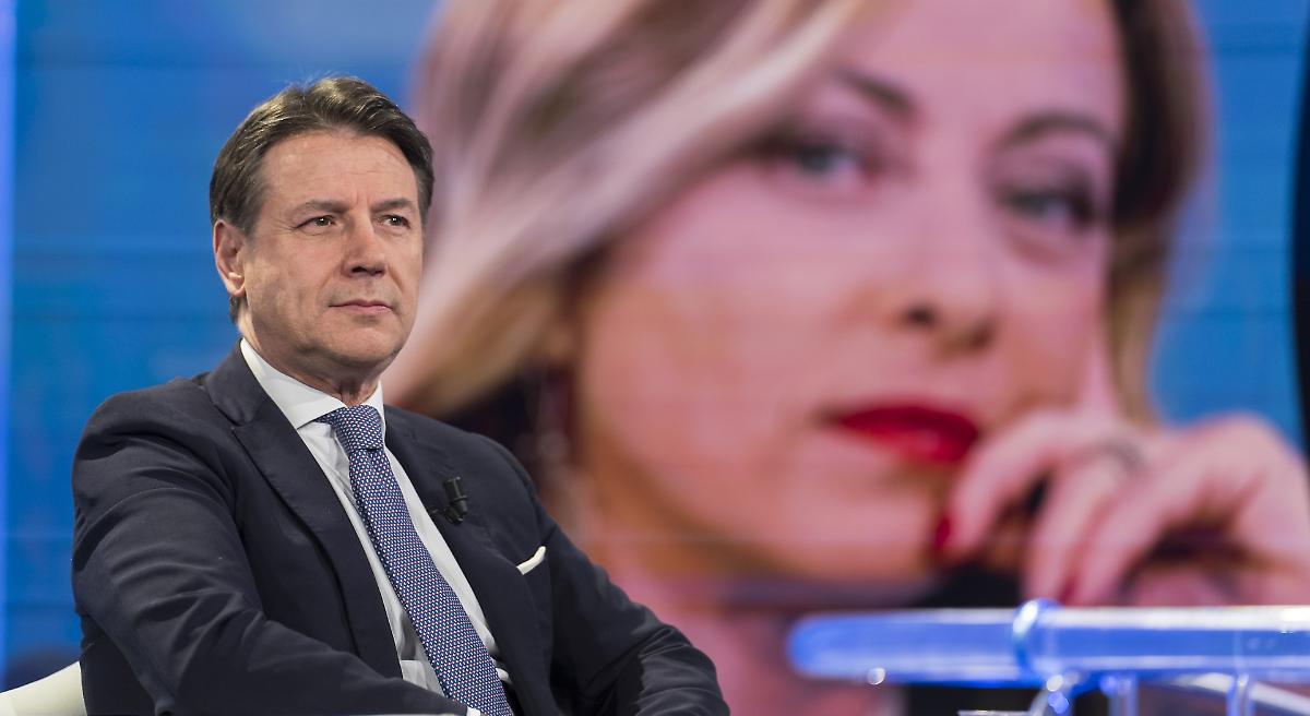 Conte attacca Meloni: &laquo;La riforma giustizia tutela solo la politica&raquo;