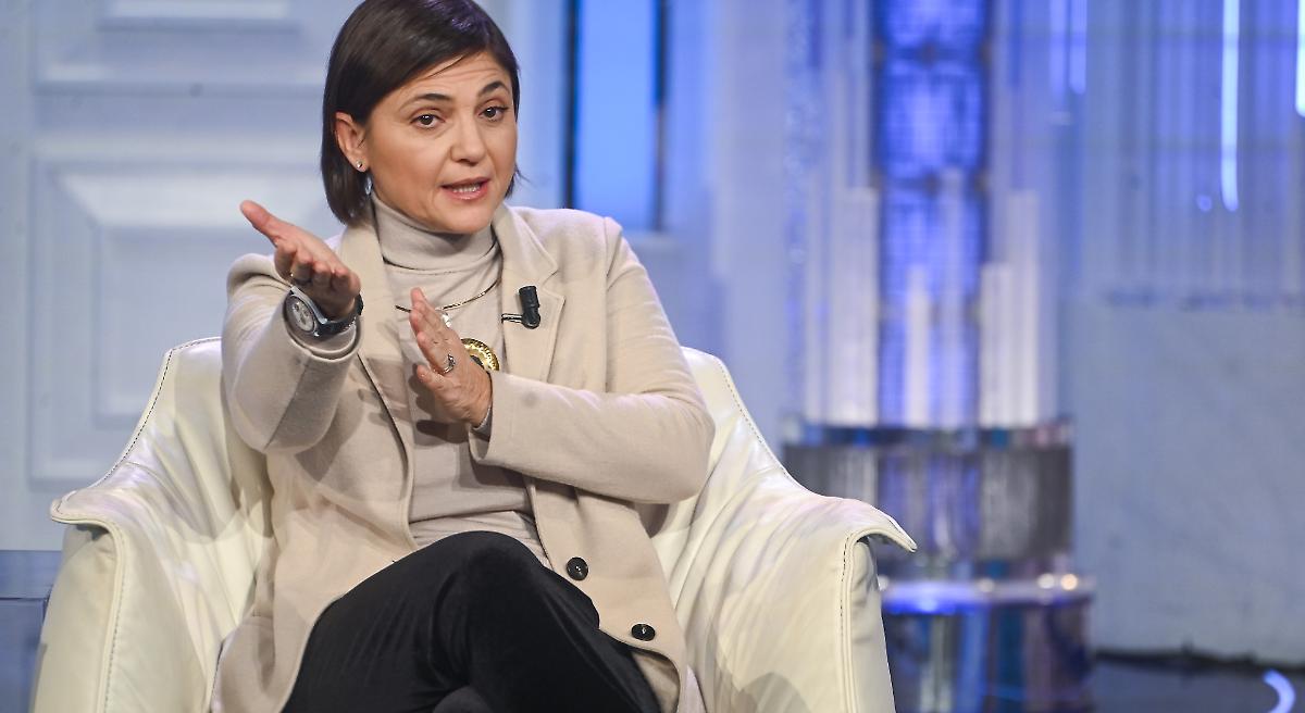 Serracchiani: &laquo;Sbagliati metodo e merito: perci&ograve; dico No alla riforma&raquo;