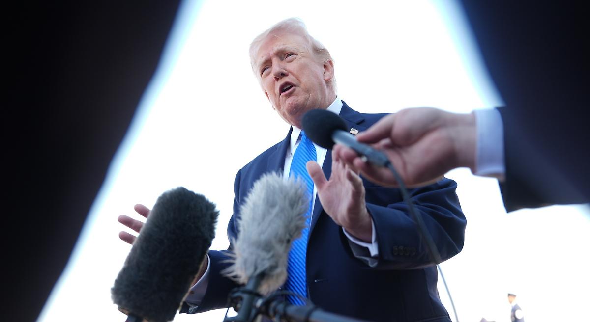 La svolta di Trump: &laquo;Tregua di 5 giorni e dialogo con l&rsquo;Iran&raquo;