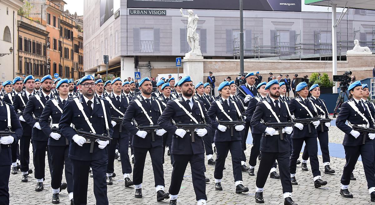 Delmastro paga per una cena, non per come ha gestito Dap e carceri