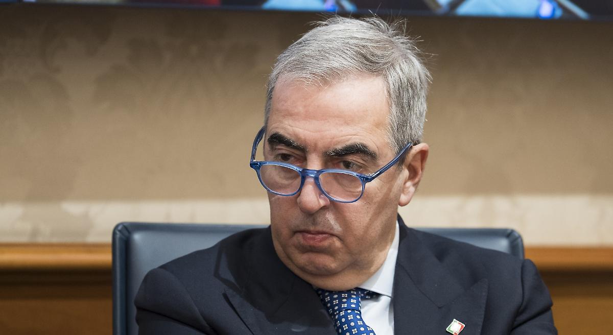 Forza Italia cambia gruppo al Senato, Gasparri verso l&rsquo;uscita