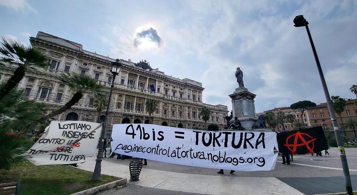 41bis: sul &ldquo;blocco&rdquo; ai permessi premio parola alla Consulta