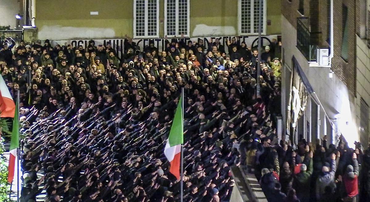 Saluti romani, il giudice: manca il pericolo di ricostituire il fascismo