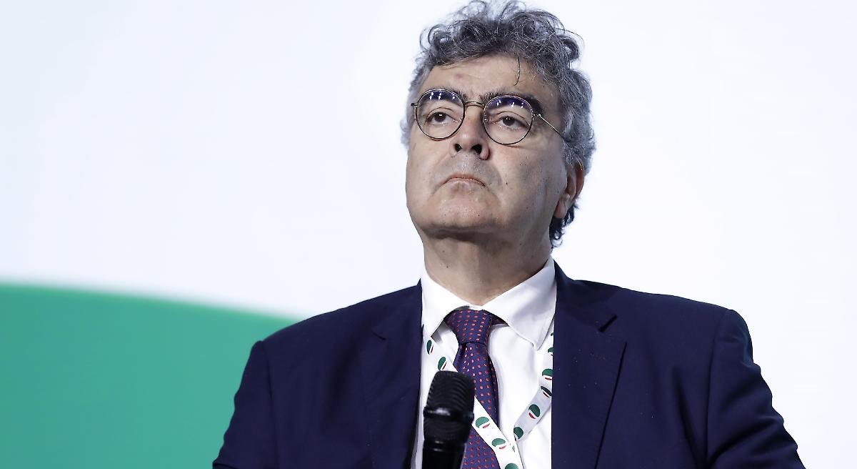 Fiano verso l'addio al Pd: "Impossibile restare in un partito cos&igrave;"