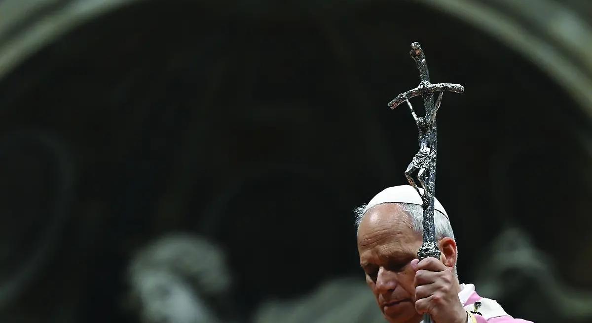 Nel Giubileo dei detenuti la Basilica si illumina e le celle bruciano...