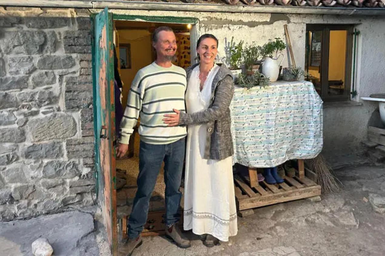 Caso Trevallion, smentito lo sciopero della fame: &laquo;I bambini mangiano, basta notizie false&raquo;