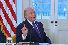 &laquo;La pace non &egrave; pi&ugrave; una priorit&agrave;&raquo;. Trump insiste sulla Groenlandia