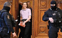 Processo Ilaria Salis, 8 anni di carcere per un'attivista tedesca