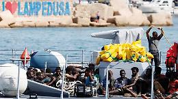 Migranti, arriva la stretta del governo: c&rsquo;&egrave; il blocco navale
