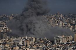 Missili verso la Turchia, raid sul Kuwait: la guerra con l&rsquo;Iran si allarga