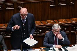 Tajani e Crosetto, scintille in Aula. Ma le opposizioni si dividono ancora