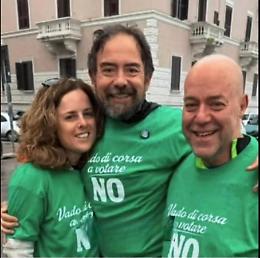 Stessa carriera, stessa sede e stessa corrente: l'abbraccio tra giudice e procuratore &egrave; gi&agrave; un cult!