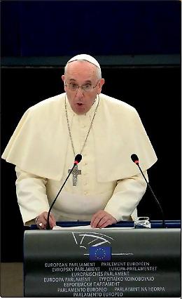 Il Papa: &laquo;Giornalismo coprofilo &raquo;