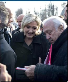 Le Pen: &laquo;Niente scuola per i figli dei clandestini&raquo;