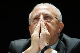 Le fritture costano care a De Luca: indagato per istigazione al voto di scambio