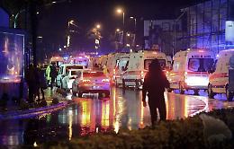 Strage di capodanno a Istanbul, 39 morti. "L'attentatore ha urlato Allah Akbar"