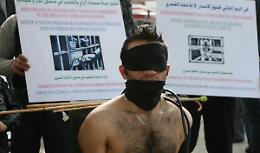 &laquo;I boia ci impiccavano e ci finivano a calci sul collo &raquo;