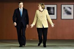 Ora Merkel ci ripensa e tifa Draghi