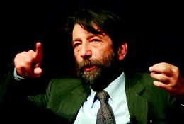 Cacciari: &laquo;Il Pd &egrave; Renzi: senza di lui Grillo arriva al 40%&raquo;