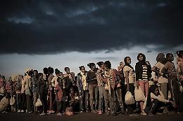 Migranti, la guerra di Frontex alle ong