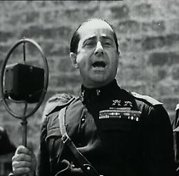 Meglio Starace di Storace