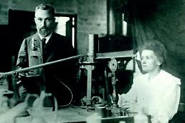 Marie Curie, vivere e morire per la radioattivit&agrave;