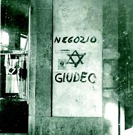 Leggi razziali, ignominia: Sicuri sia tutto passato?