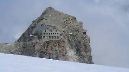 Dramma sulle Alpi svizzere. 5 italiani morti assiderati