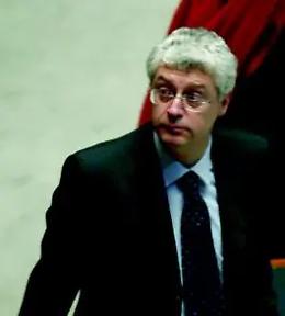 Il capo delle &ldquo; dogane&rdquo; &egrave; &ldquo; abusivo&rdquo;: il Csm lo invia a Bolzano