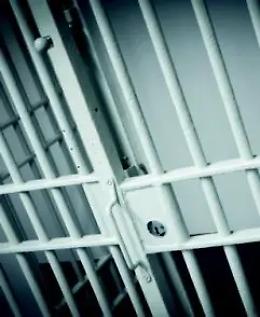 Cardiopatico e in sedia a rotelle. Cos&igrave; l&rsquo;hanno lasciato morire in cella