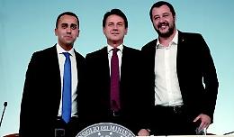 Sporcaccioni, analfabeti zozzoni: linguaggio soft dei giornali di governo